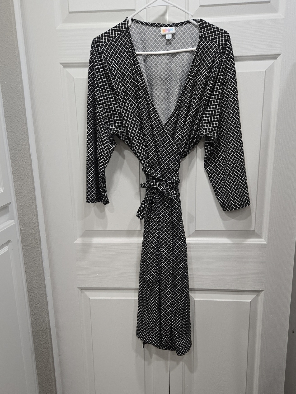 LuLaRoe Michelle Black & White  Wrap Midi Dress-XL
